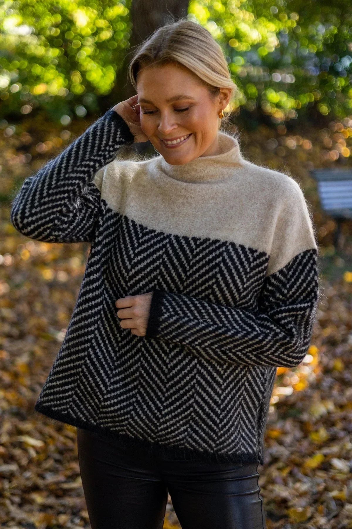 THEA - TURTLENECK