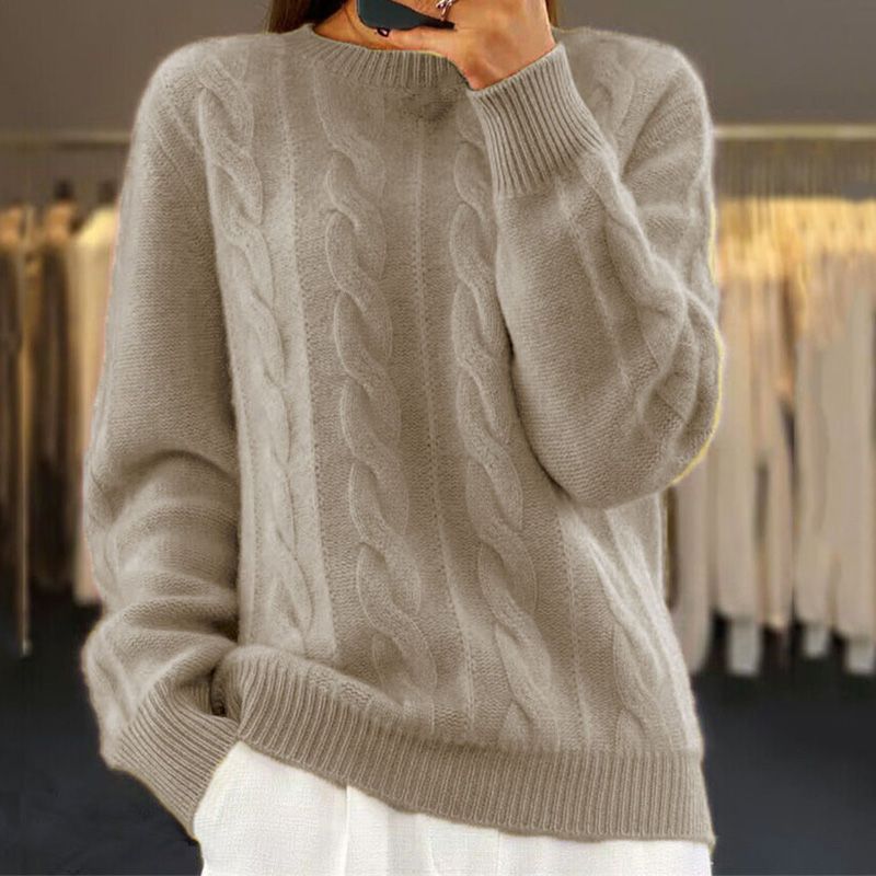 RUBY - WARM KNITTED SWEATER