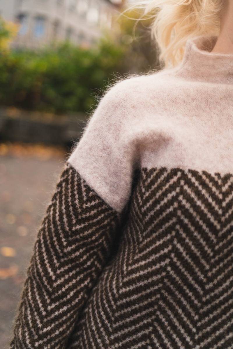 THEA - TURTLENECK